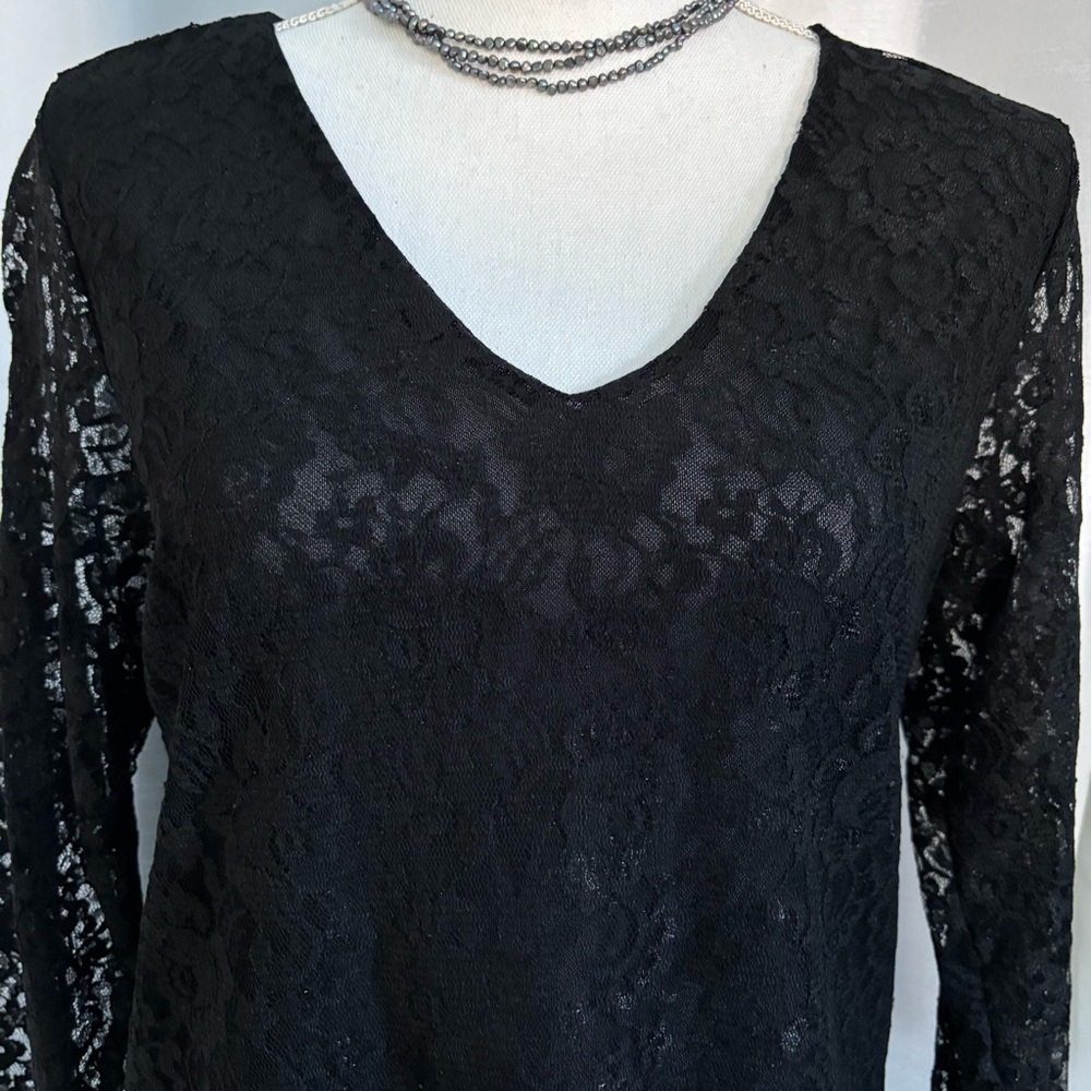 Motto Lace top V neck 3/4 sleeve sheer black
